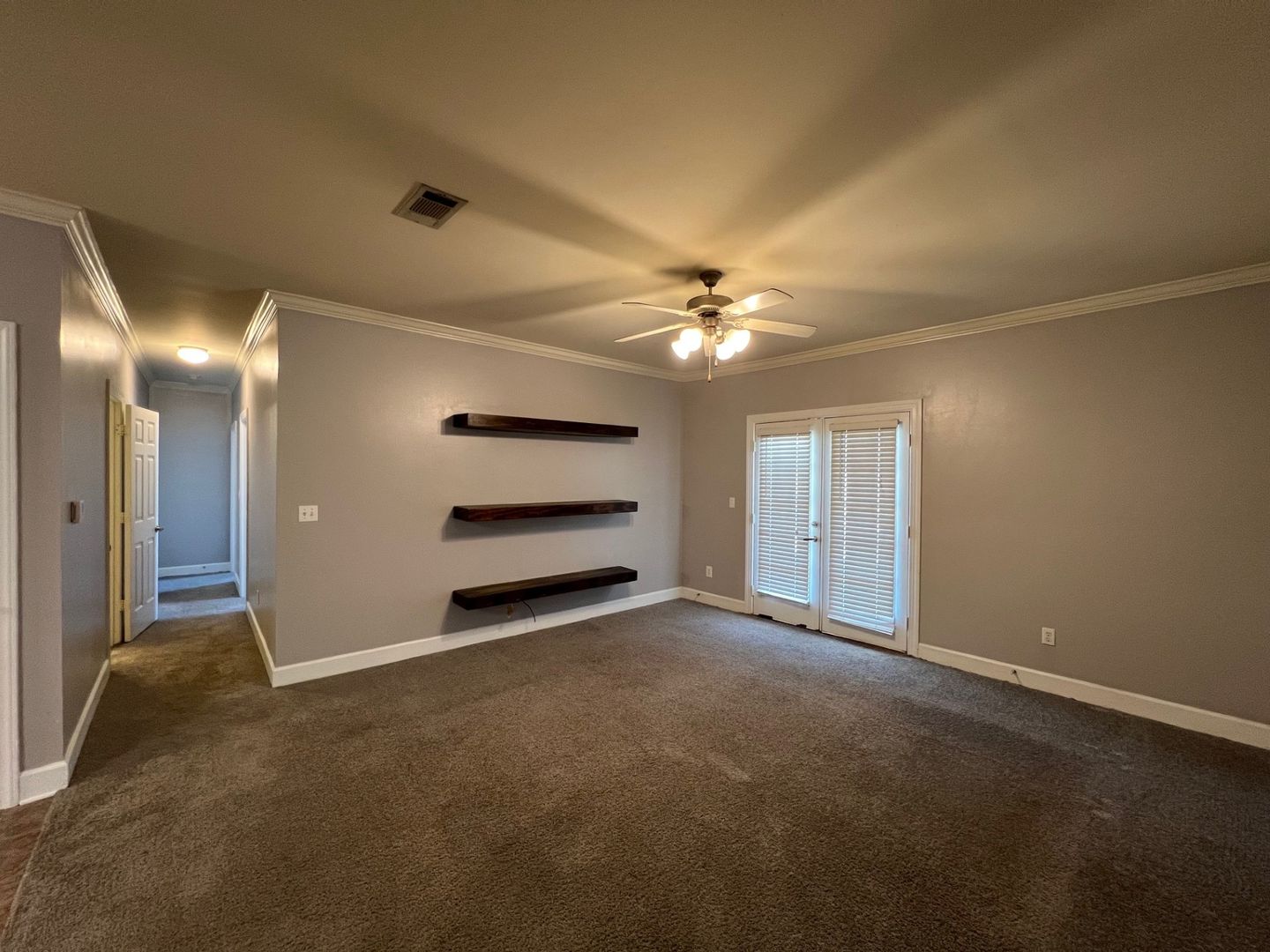 Denham Springs House: 153 Aspen