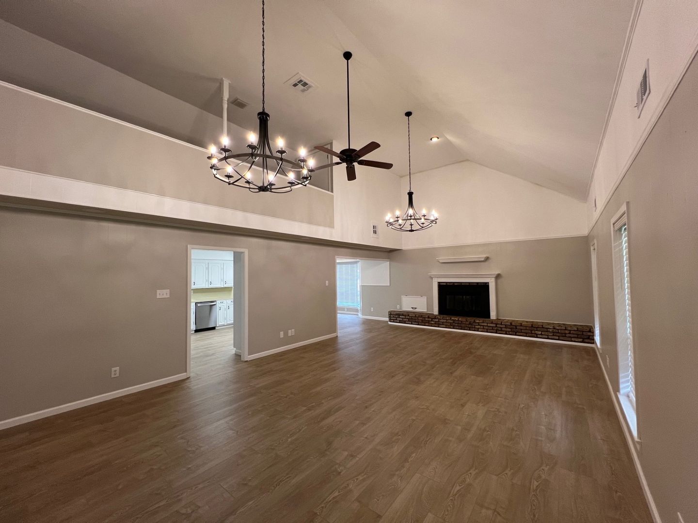 Denham Springs House: 9240 & 9250 Lockhart