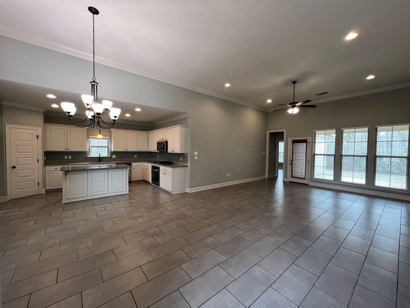 Denham Springs House: 27943 Meadow Hill - Meadow Hill