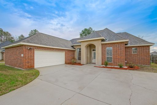 12600 Woodland Hill Dr.