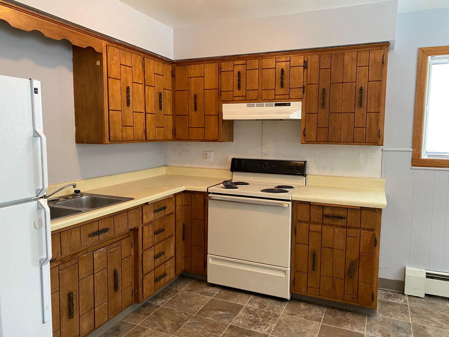Moorhead Apartment: 1929 18th Ave S