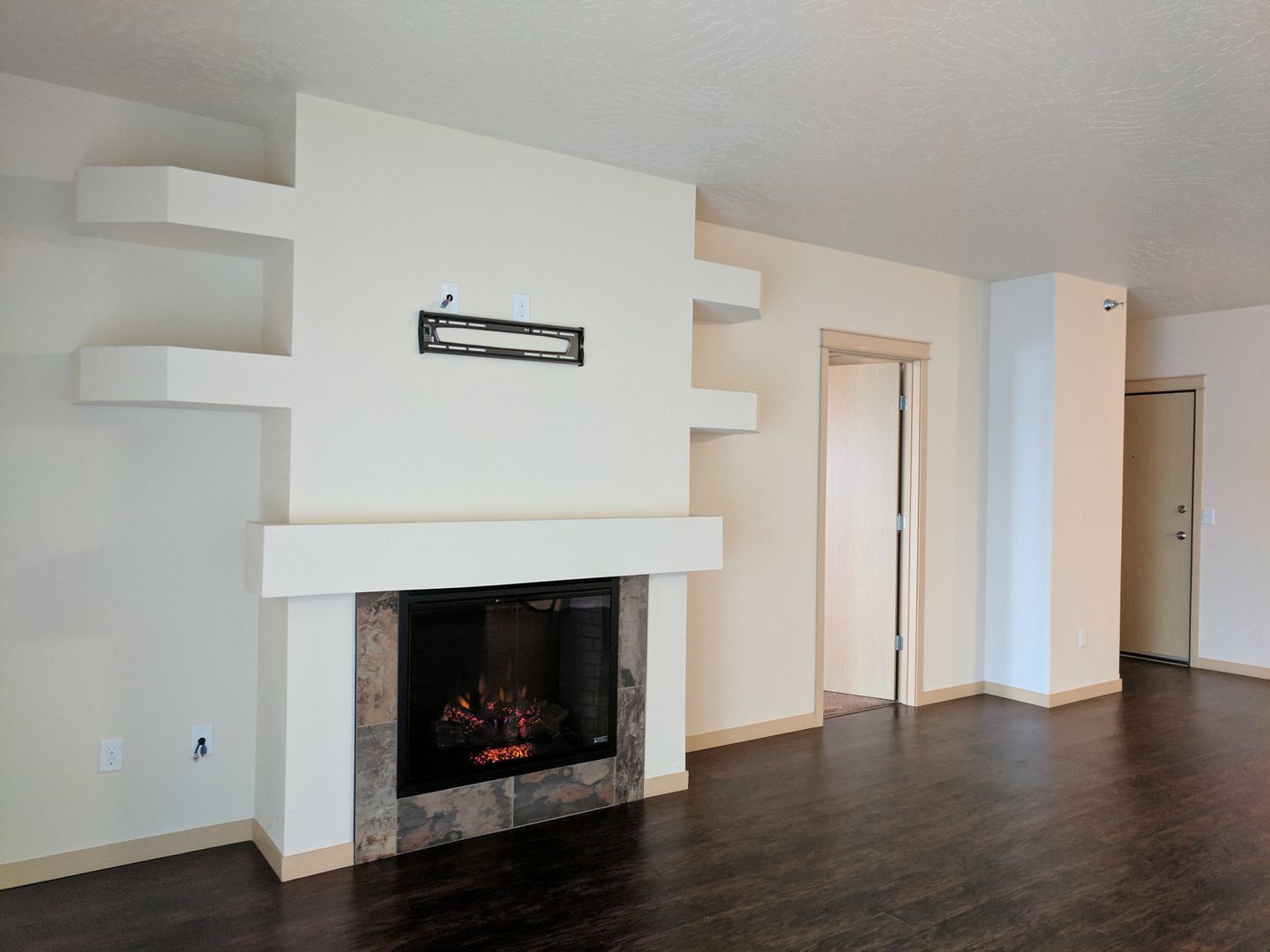Fargo Apartment: 6050 36th Street South