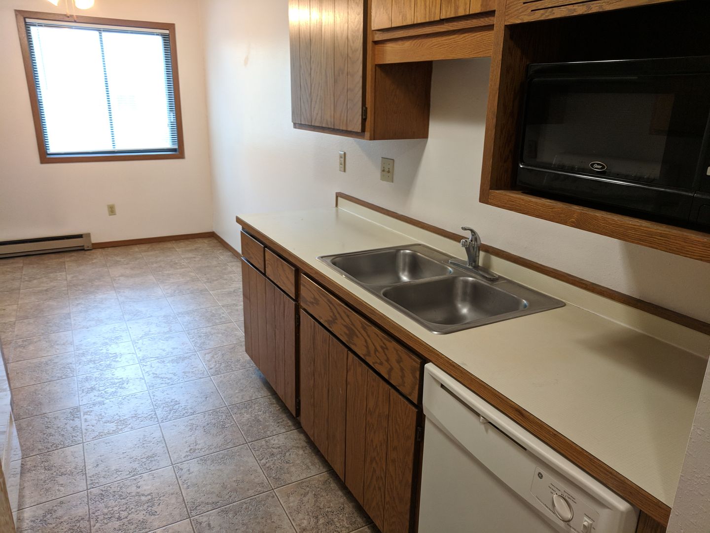 Fargo Apartment: 2535 14th Street South