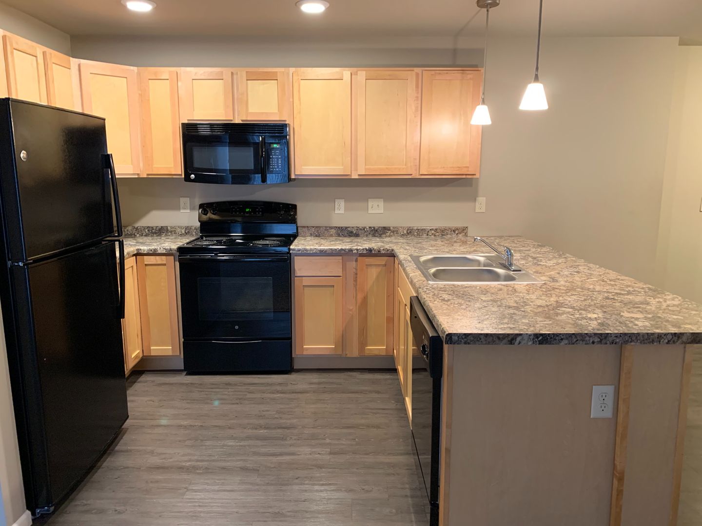 Fargo Apartment: 2400 65th Avenue South