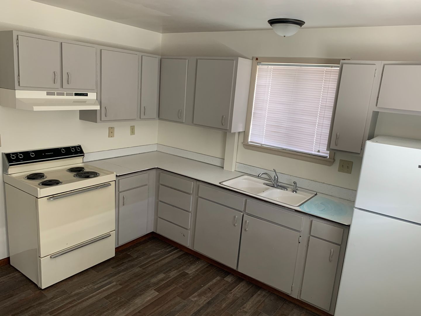 Moorhead Apartment: 1929 18th Ave S