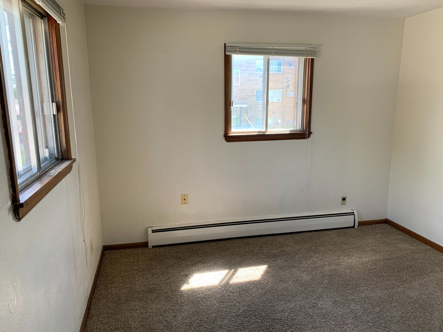 Moorhead Apartment: 1929 18th Ave S