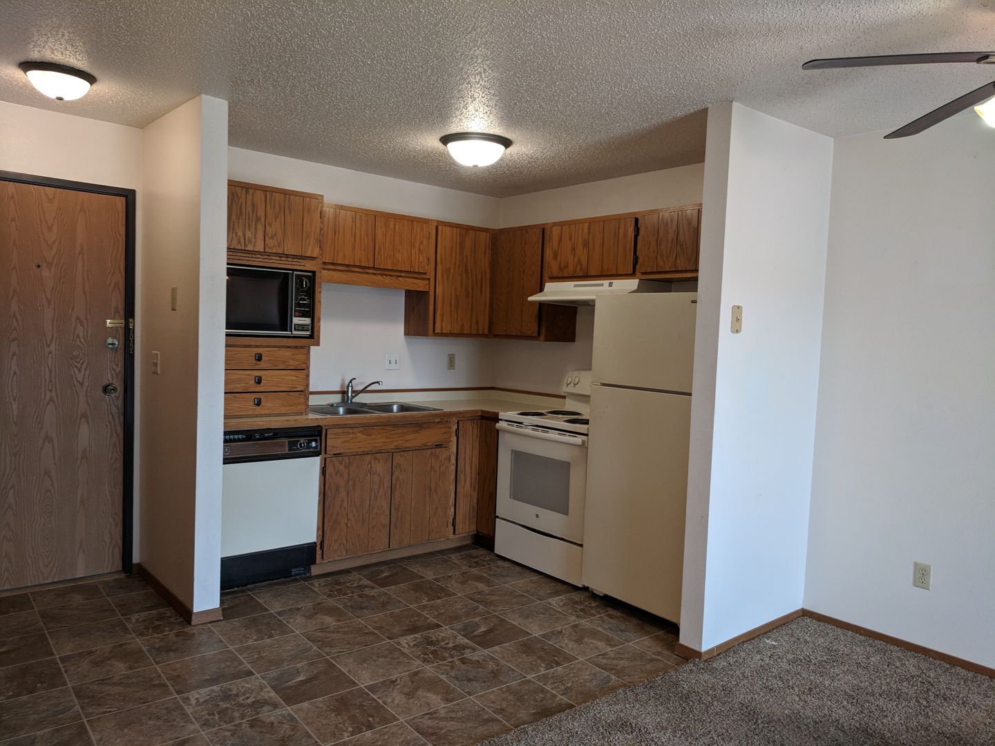 Fargo Apartment: 2535 14th Street South