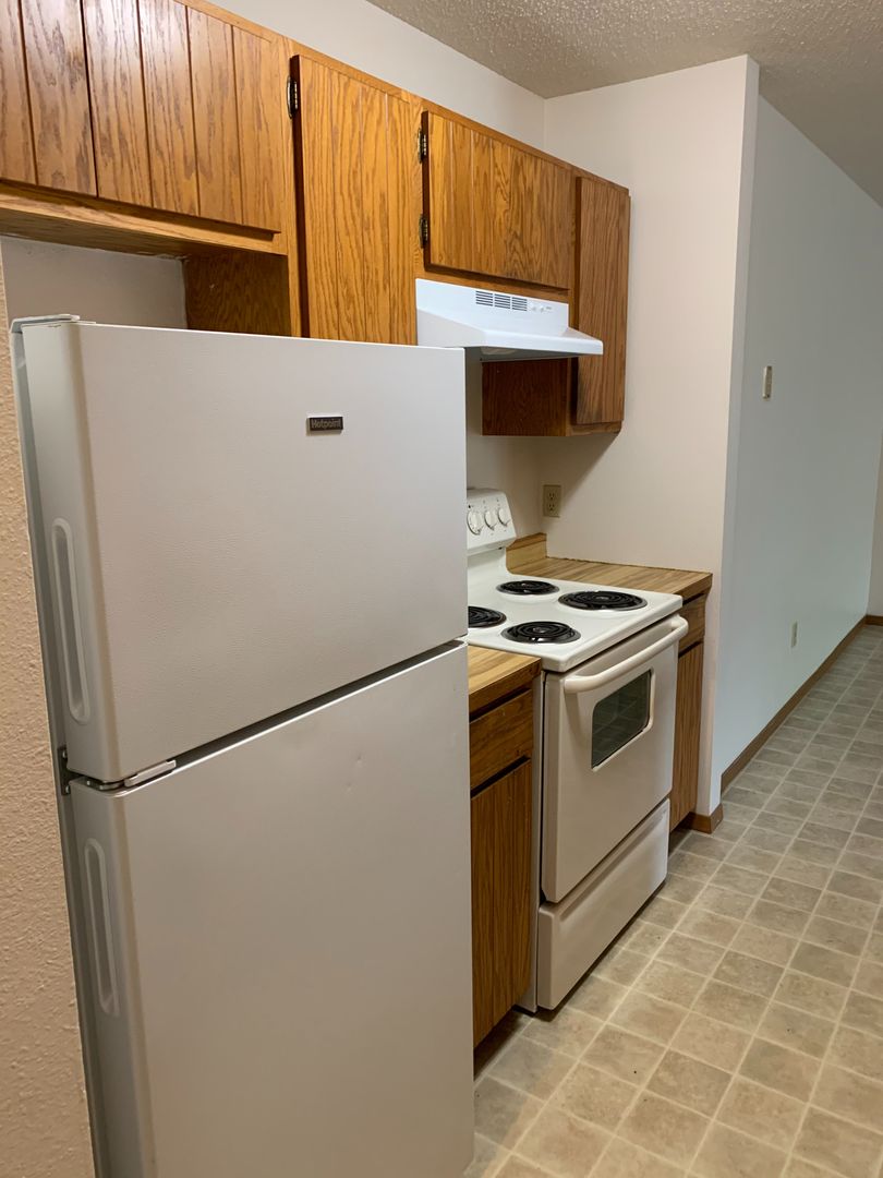 Fargo Apartment: 2535 14th Street South