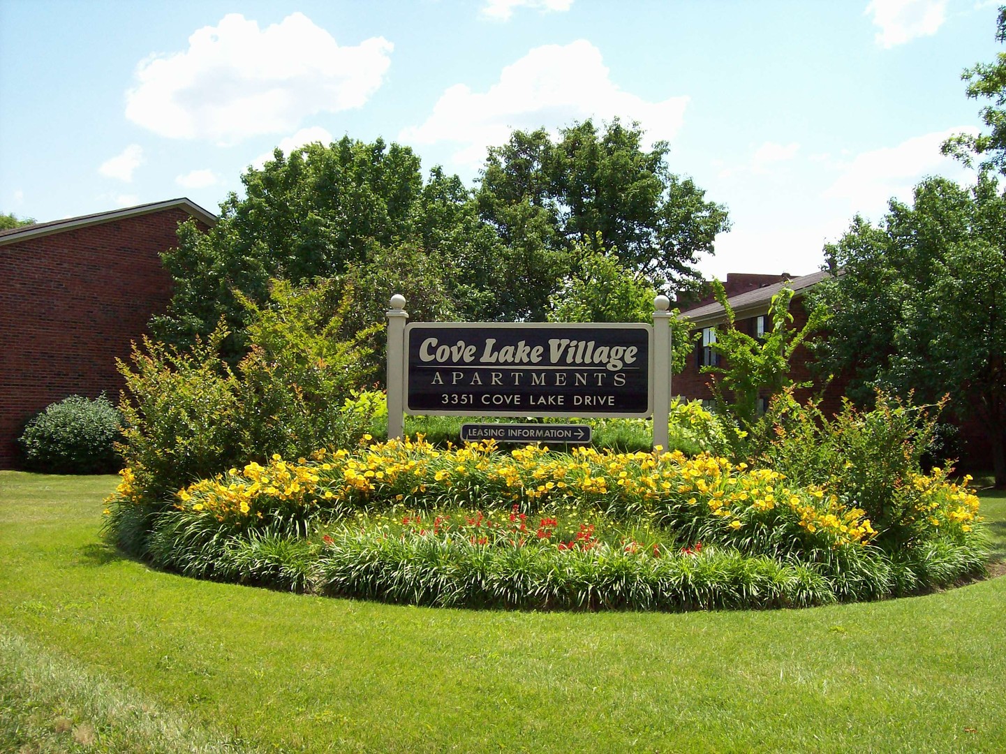Lexington Apartment: 3351 Cove Lake Drive