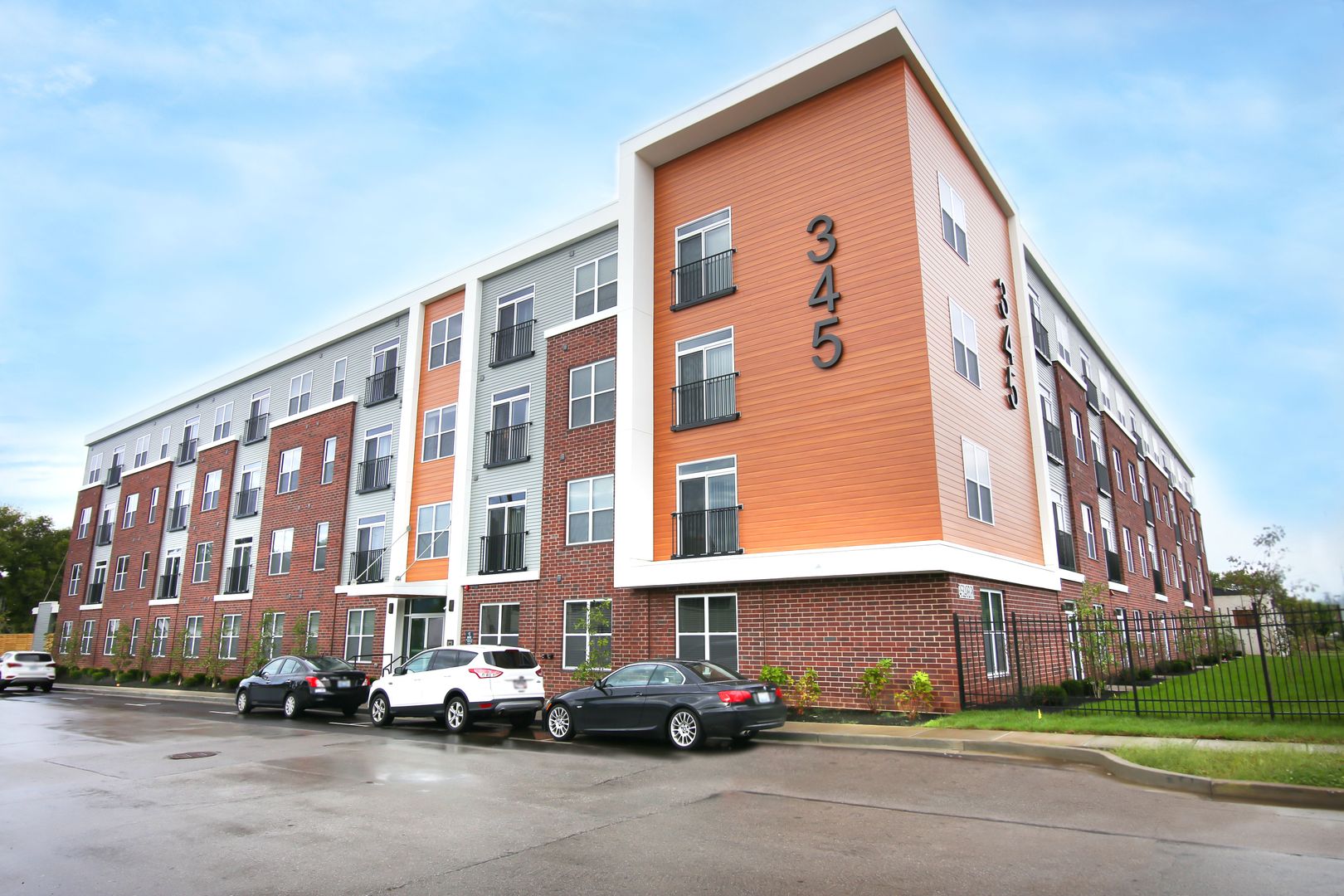 Lexington Apartment: 345 Blackburn Avenue