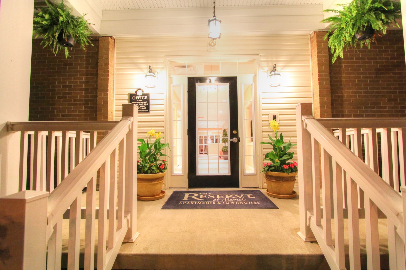 Lexington Apartment: 3300 Montavesta Road #2101