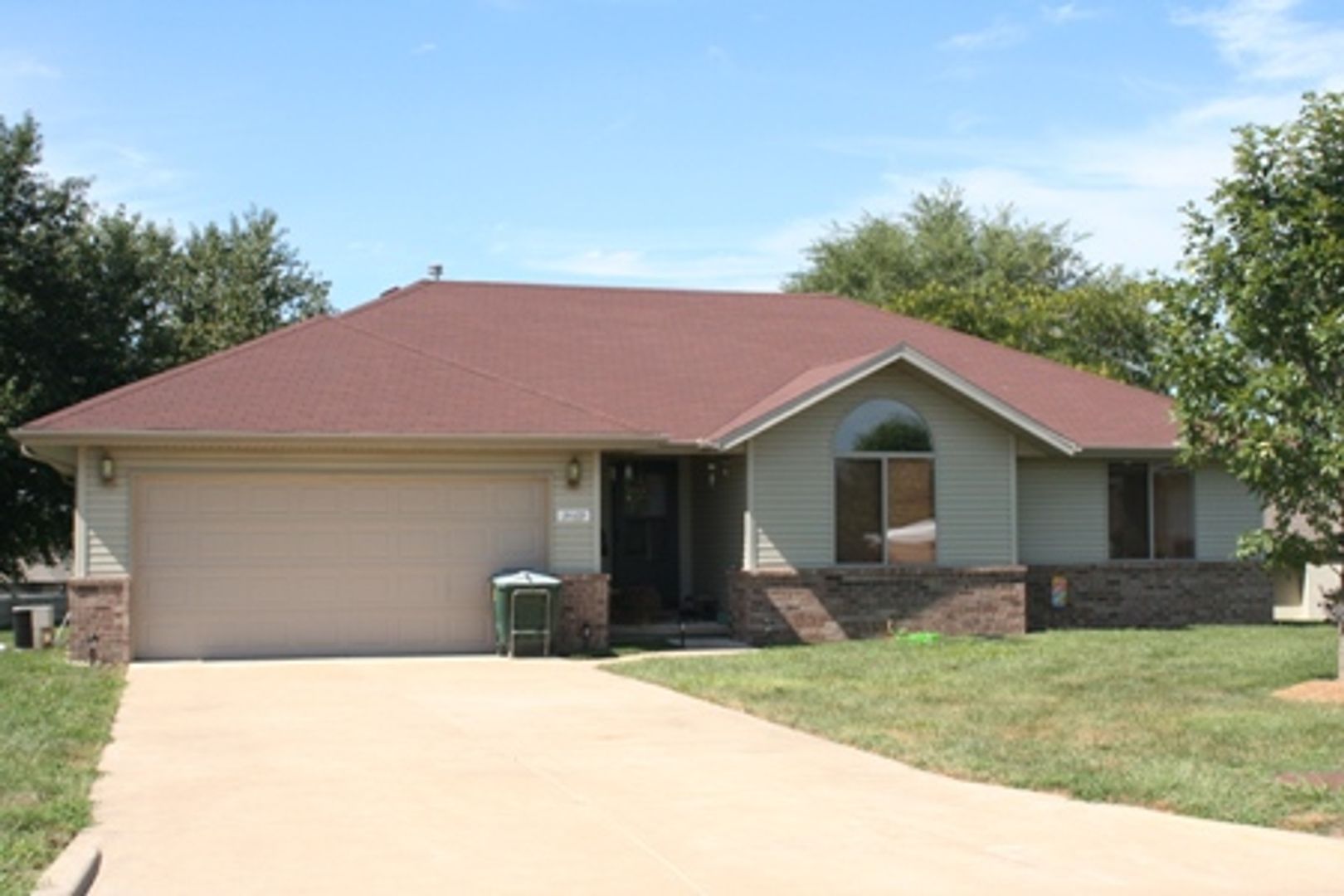 Springfield House: 3469 W Hoke