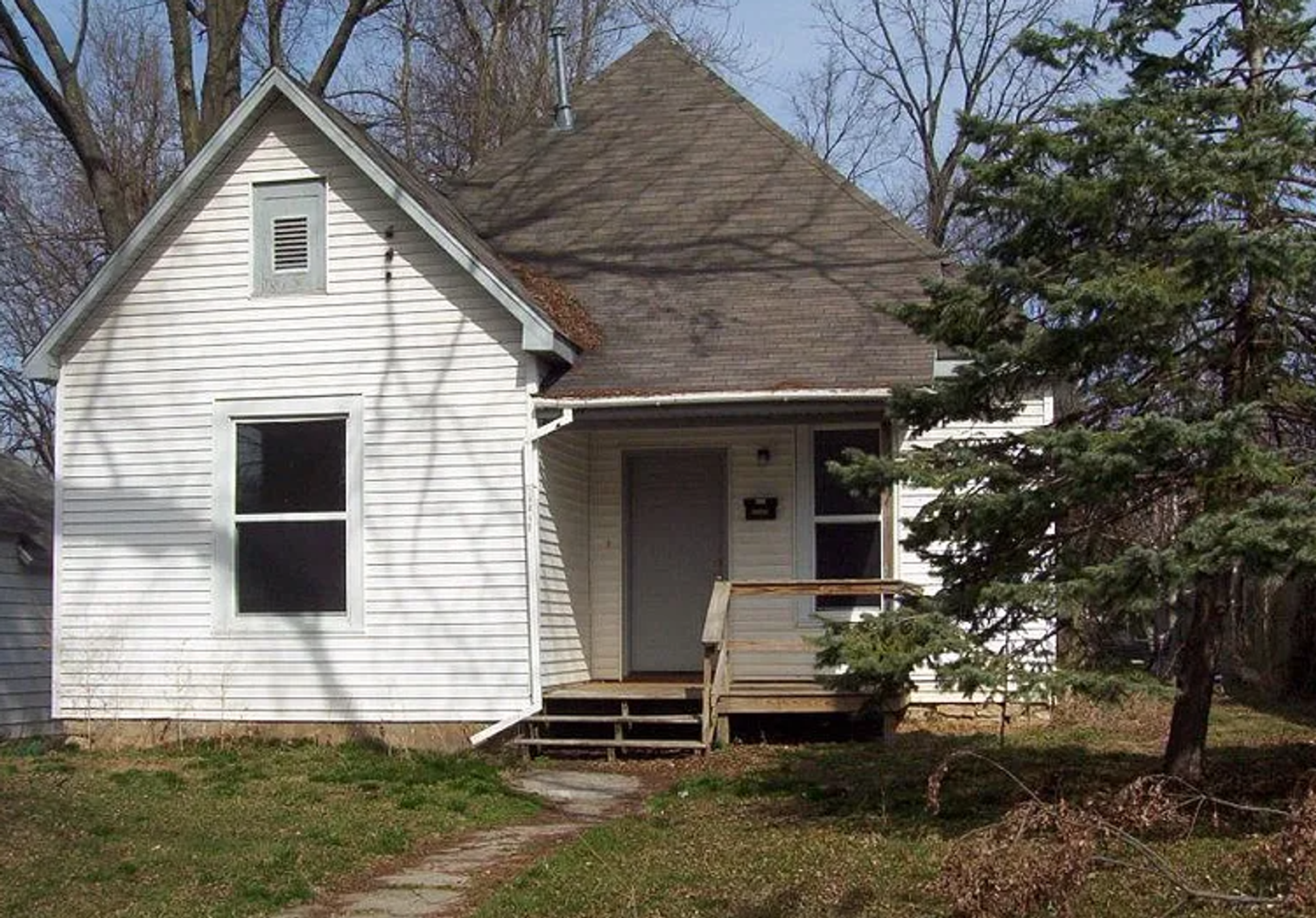 Springfield House: 1121 W Harrison