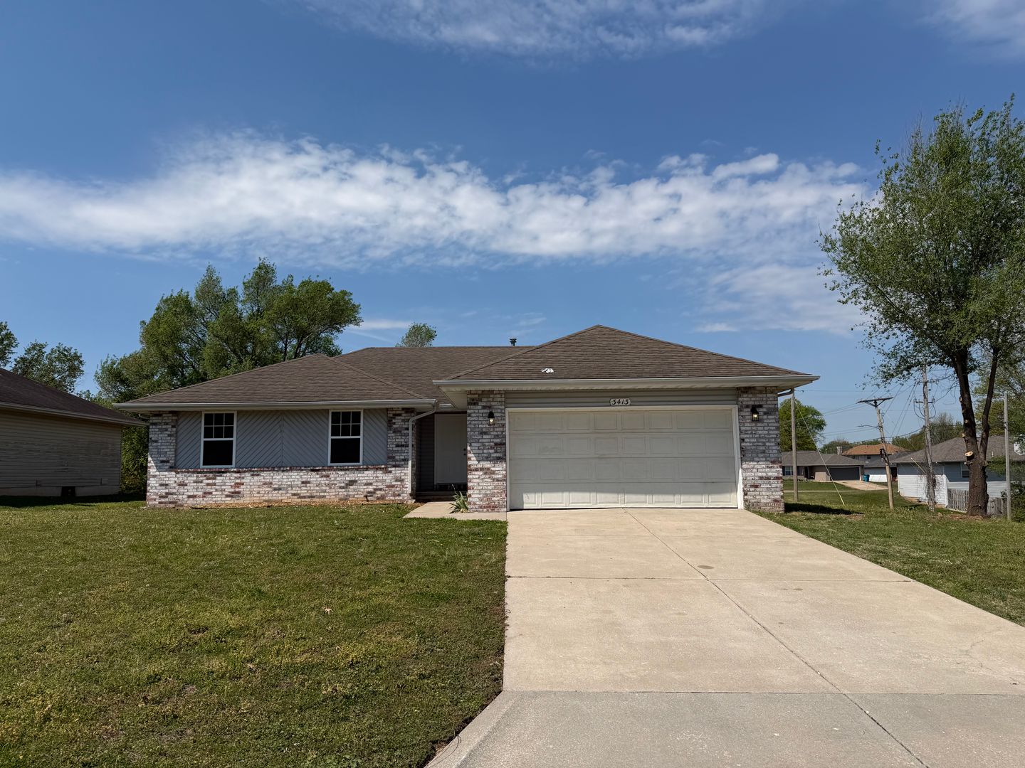 Springfield House: 3413 S Leawood