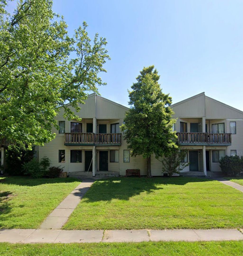 Springfield Apartment: 3329-3343 S. Fairway/ 3326-3346 S. Delaware Springfield, MO 65804