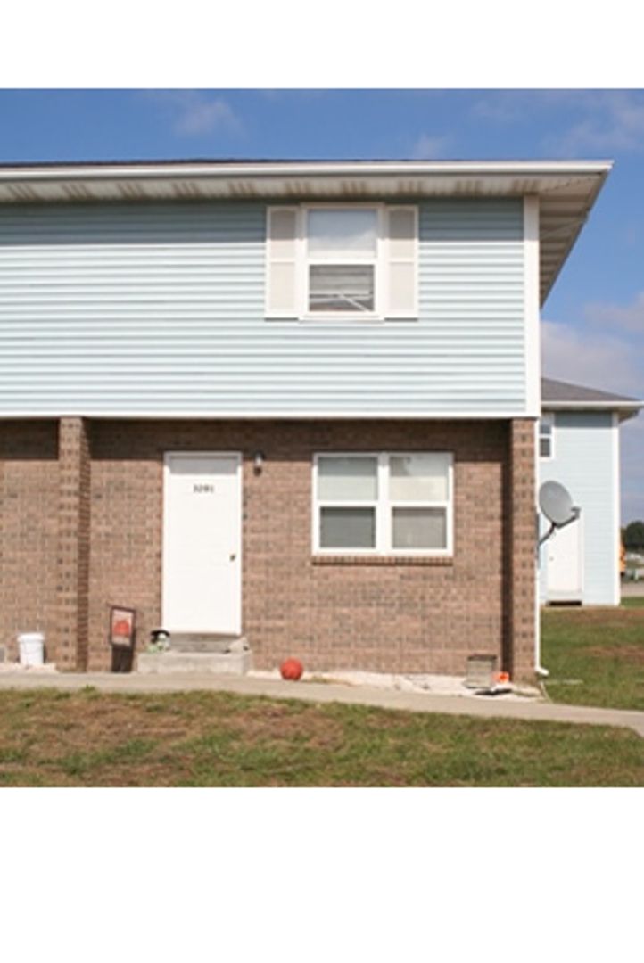 Ozark Apartment: 3201-3215 N. 21st St.