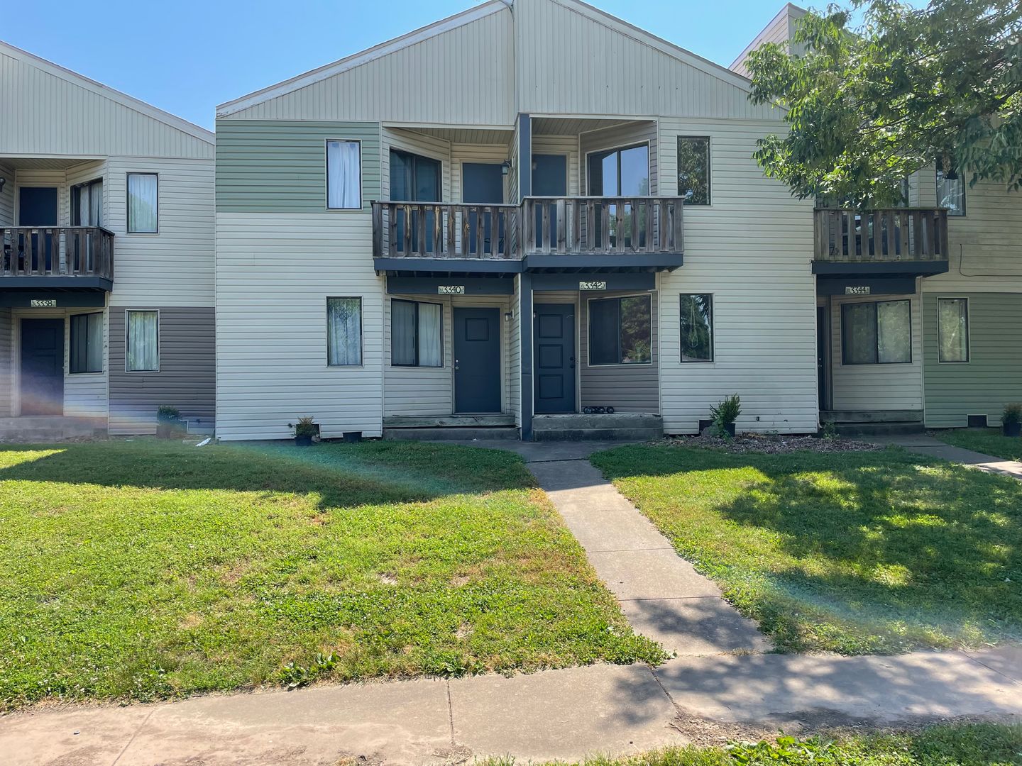 Springfield Apartment: 3329-3343 S. Fairway/ 3326-3346 S. Delaware Springfield, MO 65804