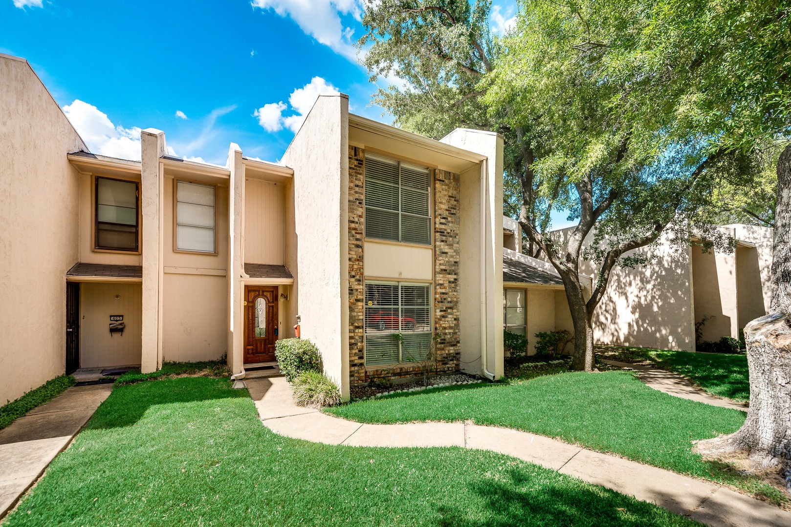 Garland Townhome: 403 Arborview