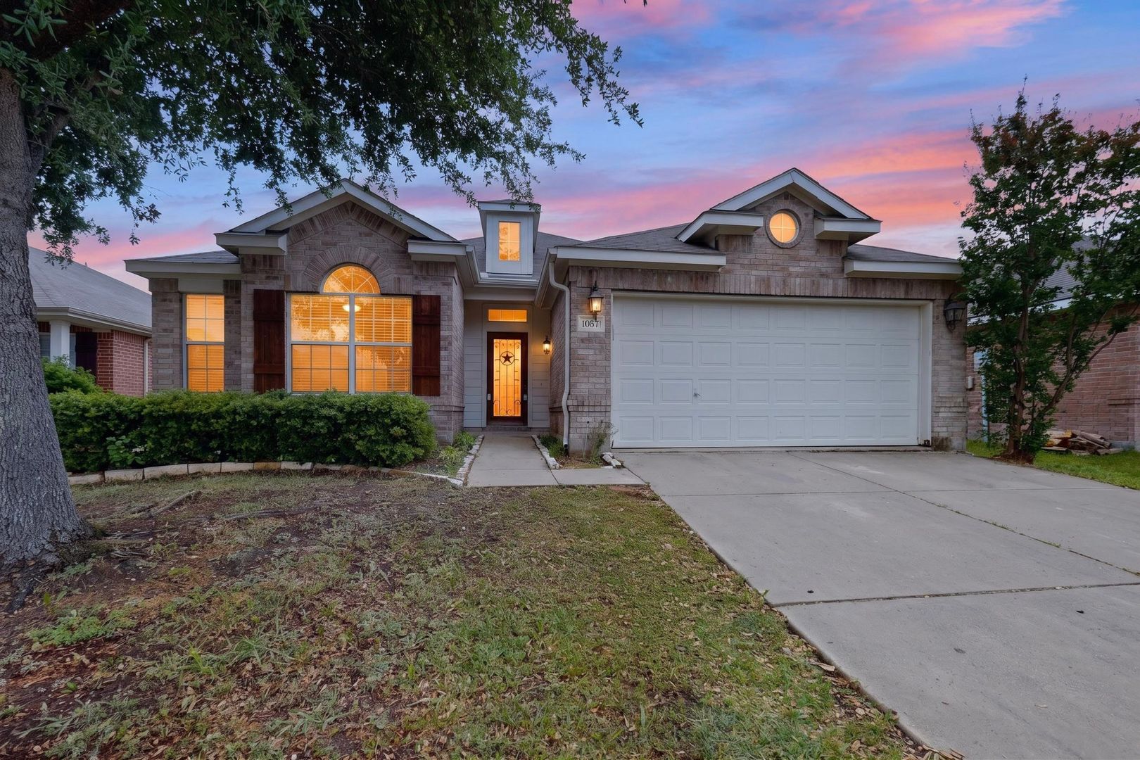 Forney House: 1037 Johnson City