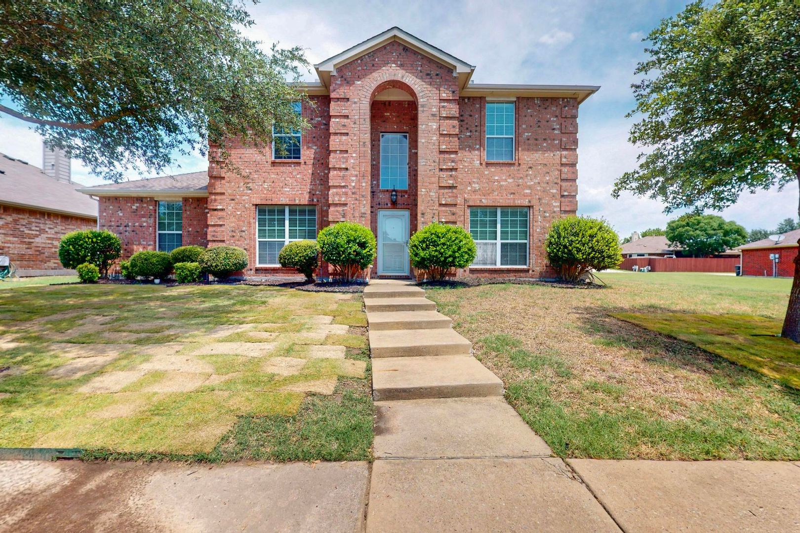 Rockwall House: 1236 Blue Brook Dr