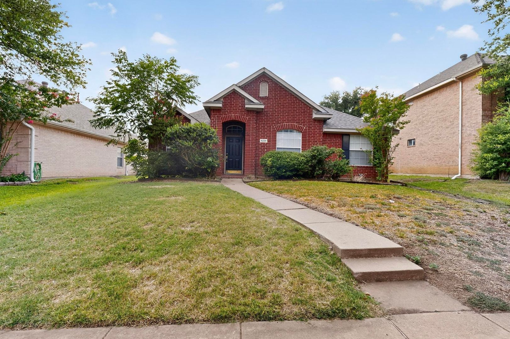 Plano House: 9229 Azinger