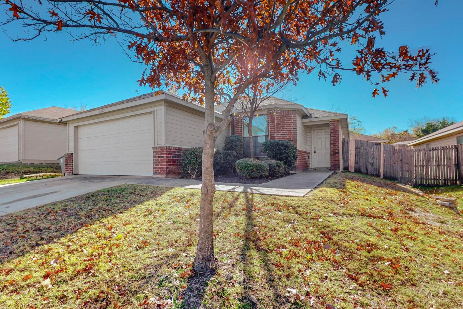 Dallas House: 4822 Nuevo Laredo