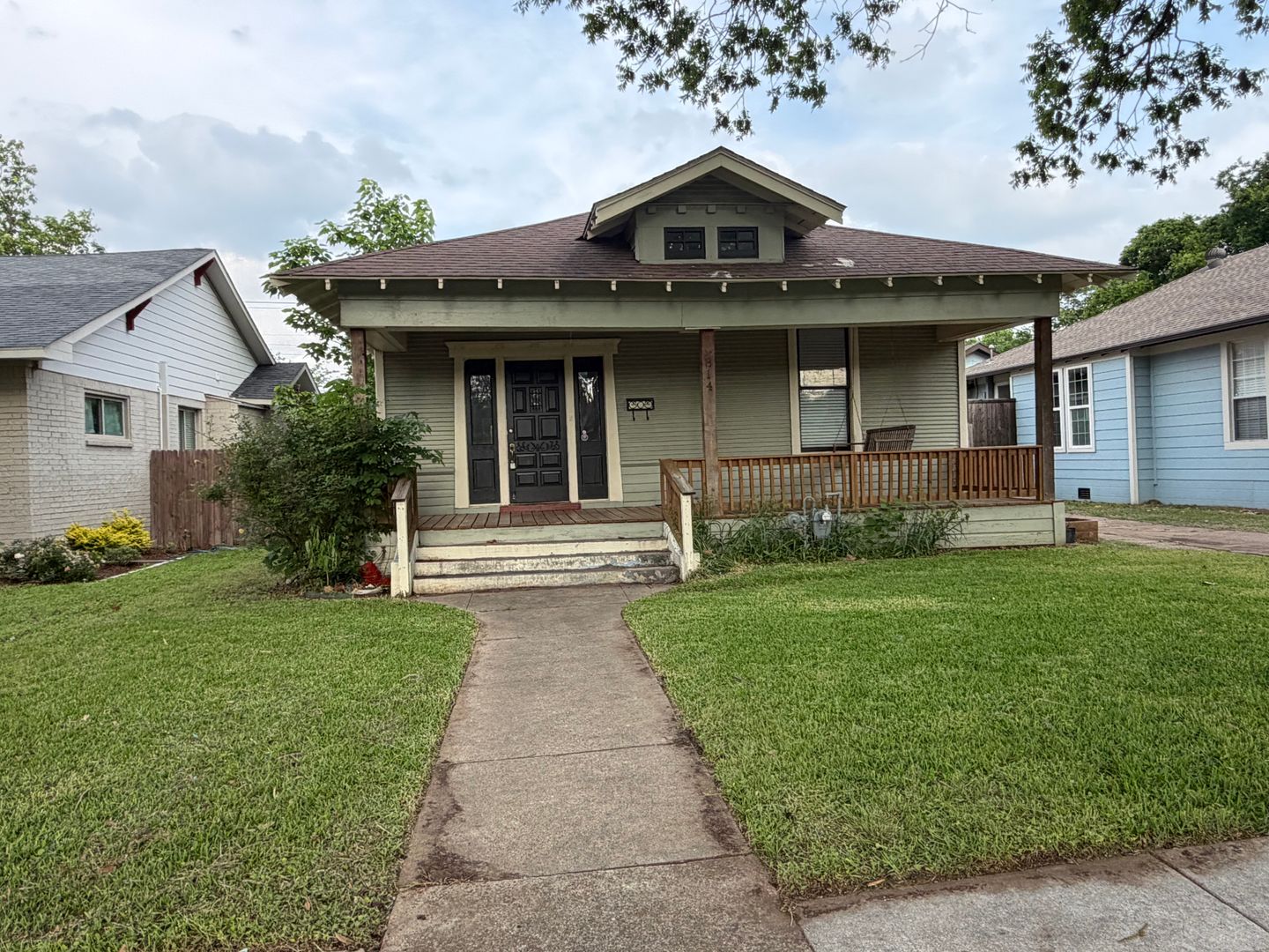 Dallas House: 314 S Waverly Drive