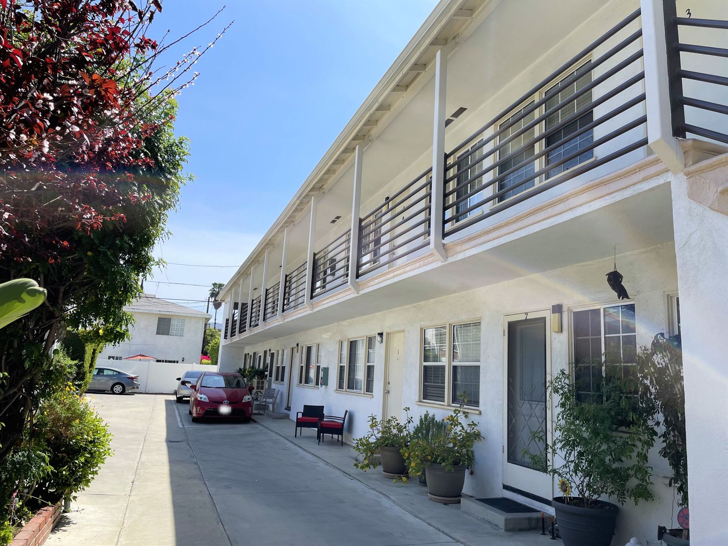 North Hollywood Apartment: 10814-10818 Blix St
