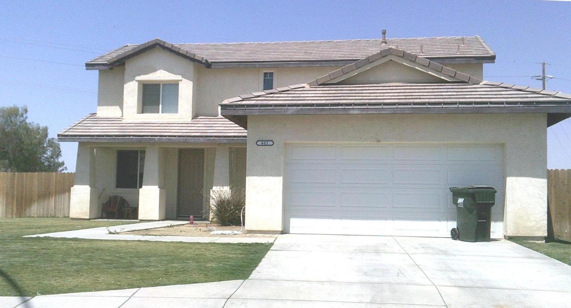 Imperial House: 601 East Sunrise