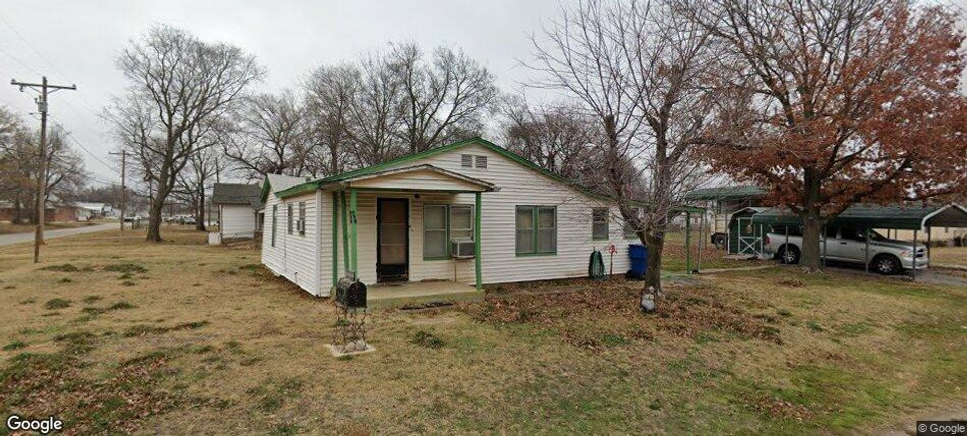 Oilton House: 116 Fulton St