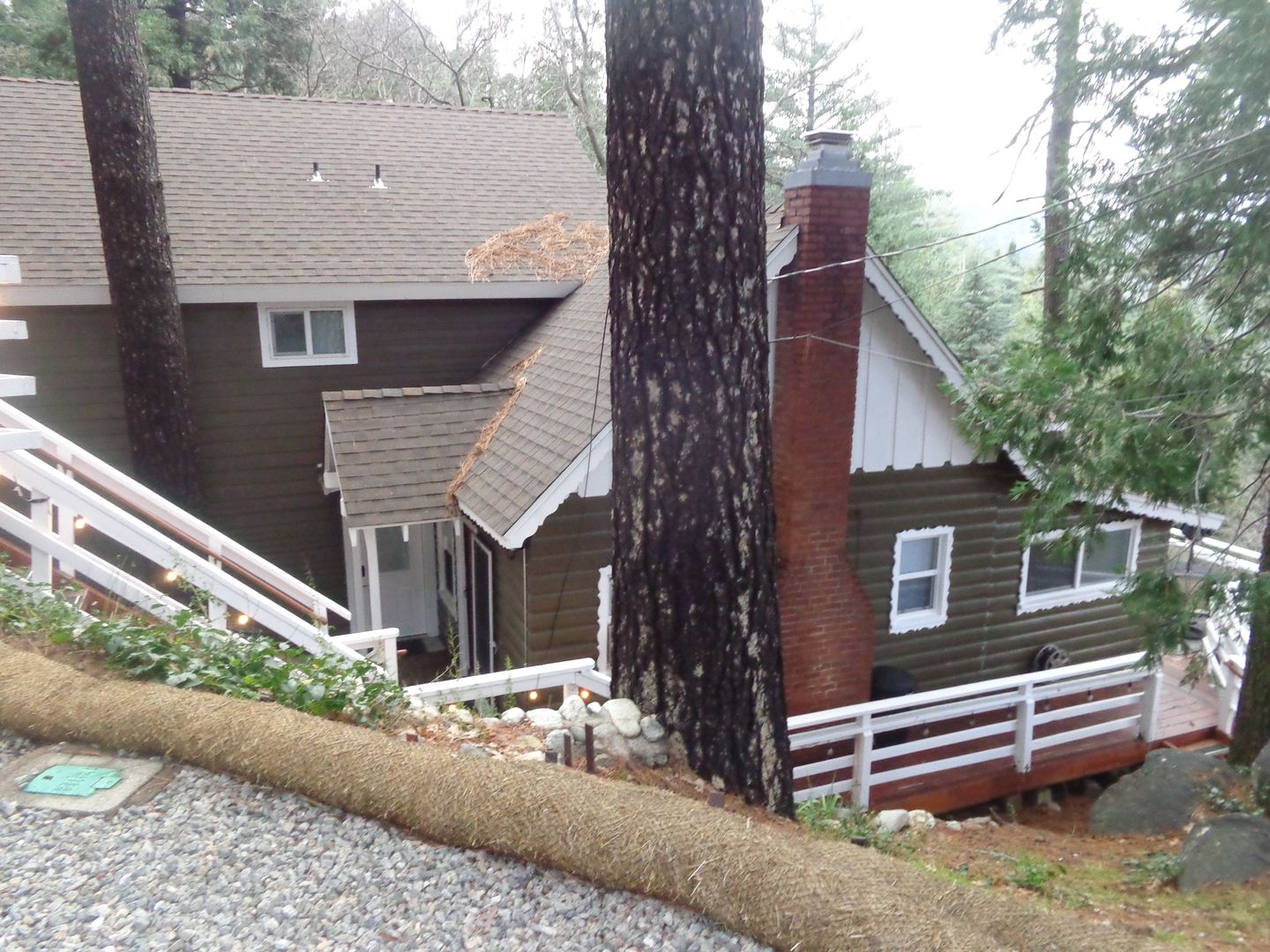 Crestline House: 24390 Knoll Circle