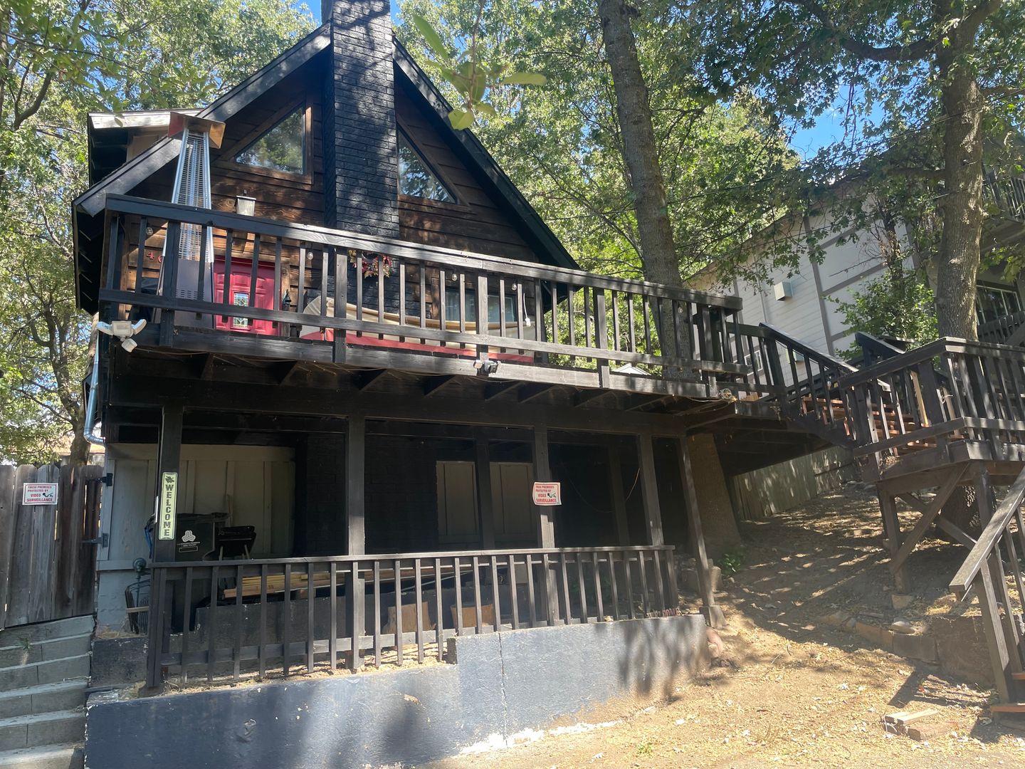 Crestline House: 467 Boothe Lane