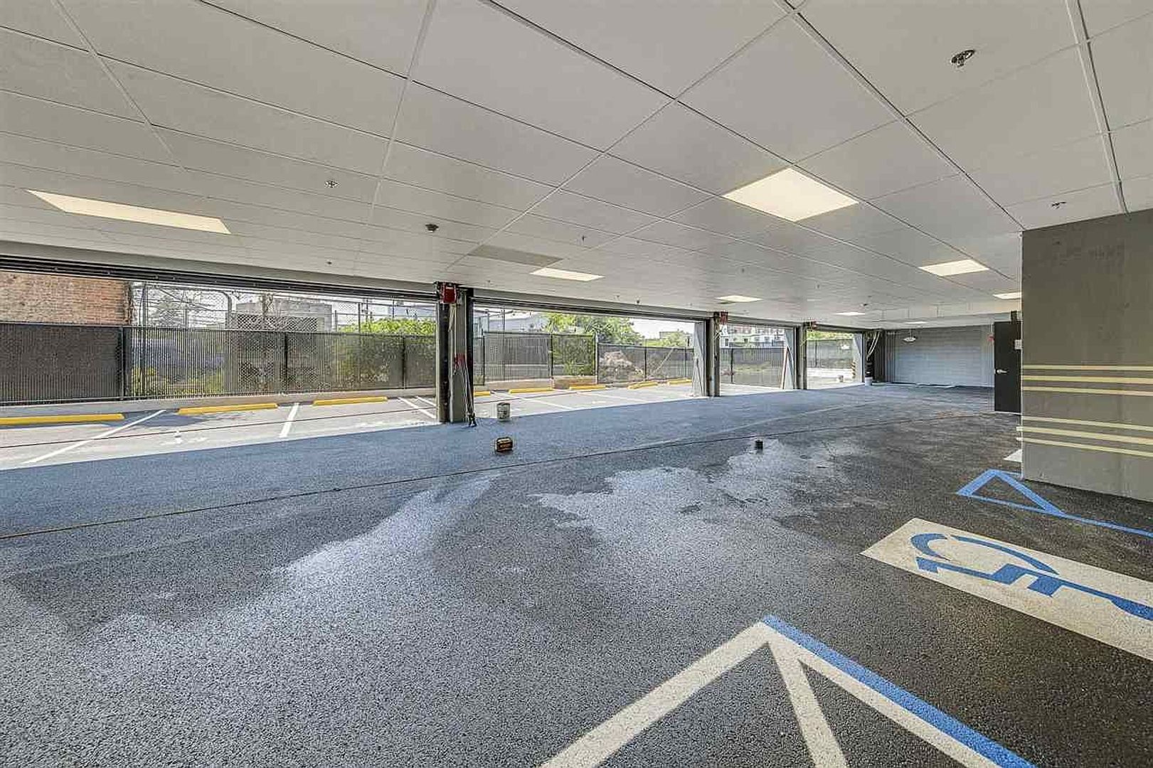 Parking at FLORA