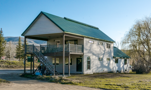 3 bdrm/1 bath apartment