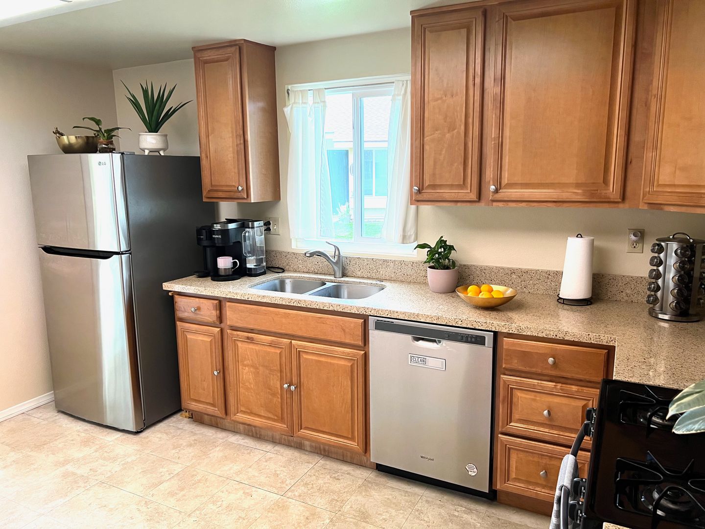 El Cajon House: 1248 Bostonia Street Unit C