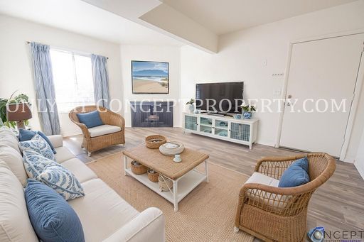 Beautiful top Floor Unit with gorgeous balcony views! – photo 1