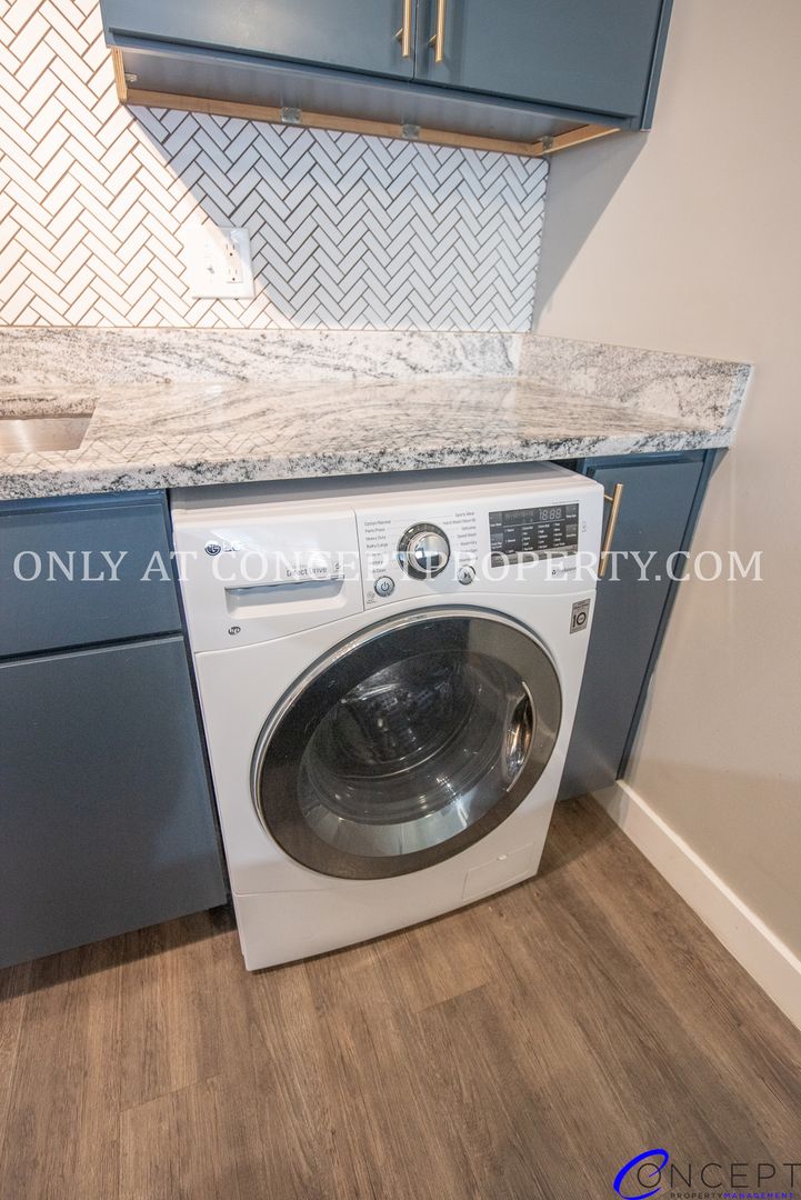 Laundry room at The Sands (2 of 2)