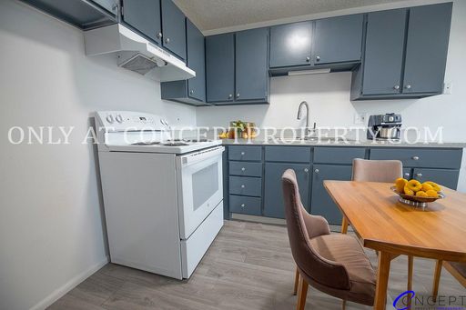 Pet-Friendly 1-Bedroom Near Shopping & Dining with Washer & Dryer Hook ups! – photo 1