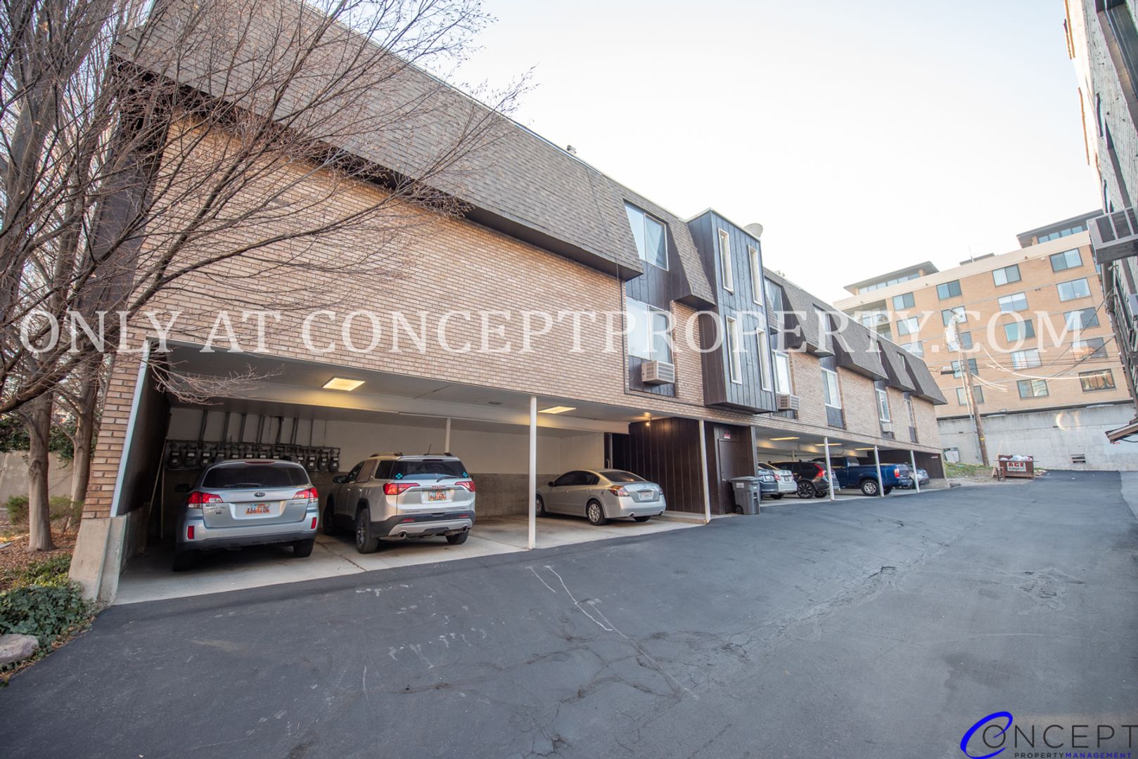 Parking at 2nd Avenue (4 of 4)