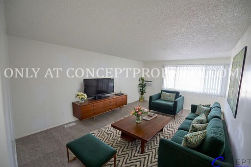 !!HALF OFF FIRST MONTHS RENT OAC!! Stylish 2 Bed, 1 Bath with Brand-New Washer & Dryer in a Prime Location! – photo 1