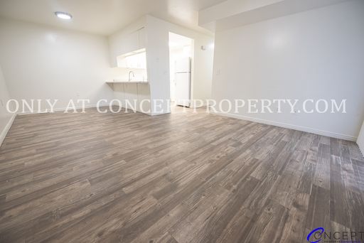TOP FLOOR 3Bed 2Bath 1,350 SQFT Apartment with Central Air, Washer & Dryer Hookups and Updated Flooring! – photo 1
