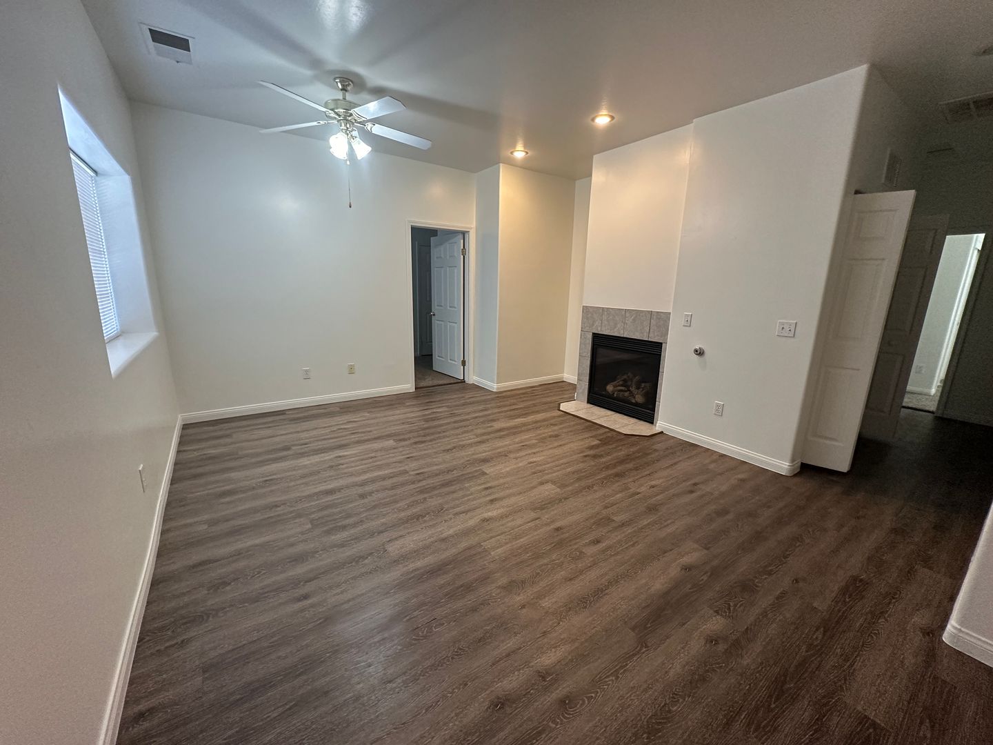 Bakersfield Apartment: 3835 Pine Meadow Drive
