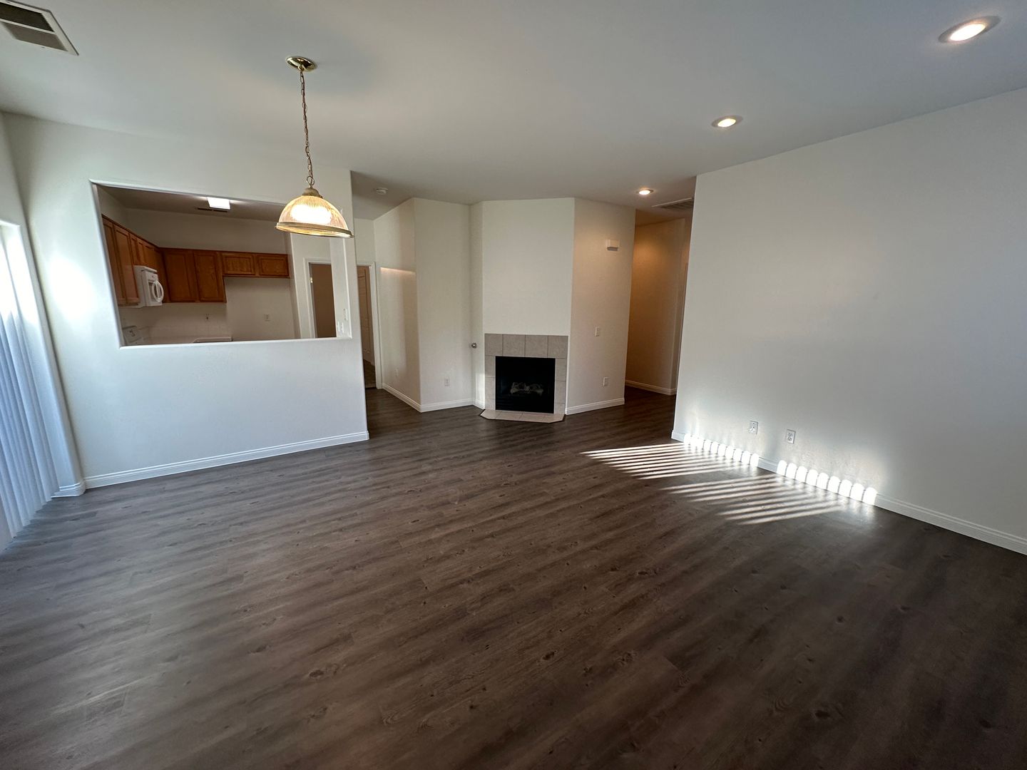 Bakersfield Apartment: 706 Orchid Drive