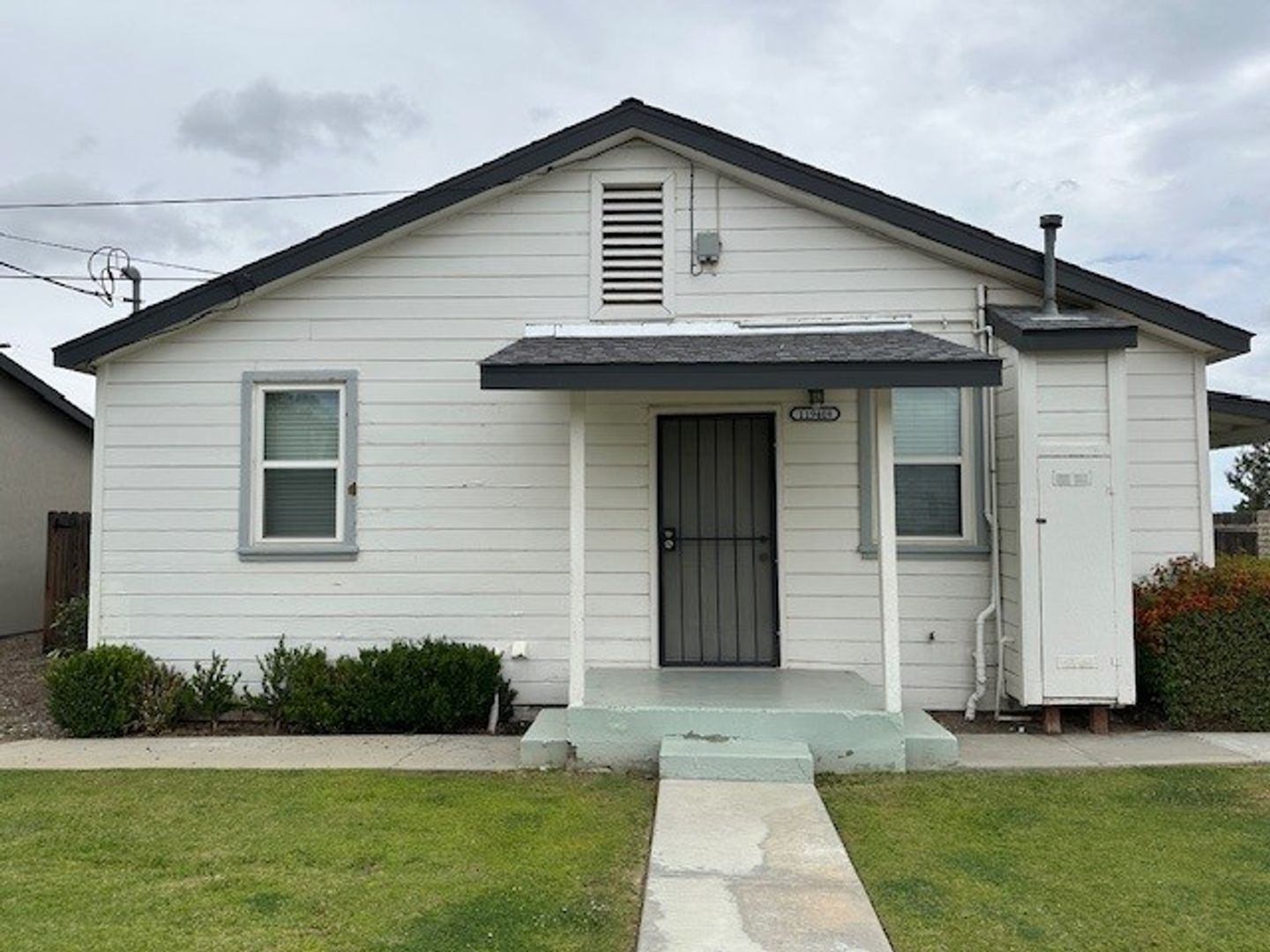 Bakersfield Apartment: 11940 Rosedale Hwy