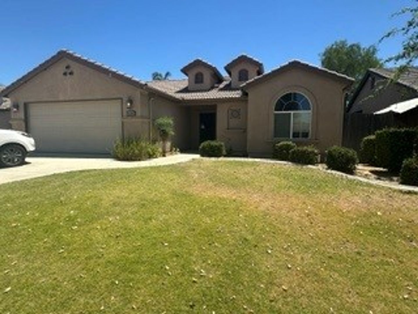 Bakersfield House: 11315 Pacific Shores Dr