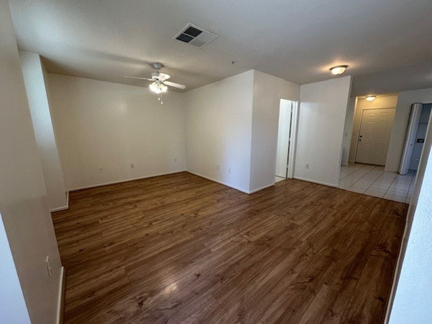 Bakersfield Apartment: 600 Hosking Ave