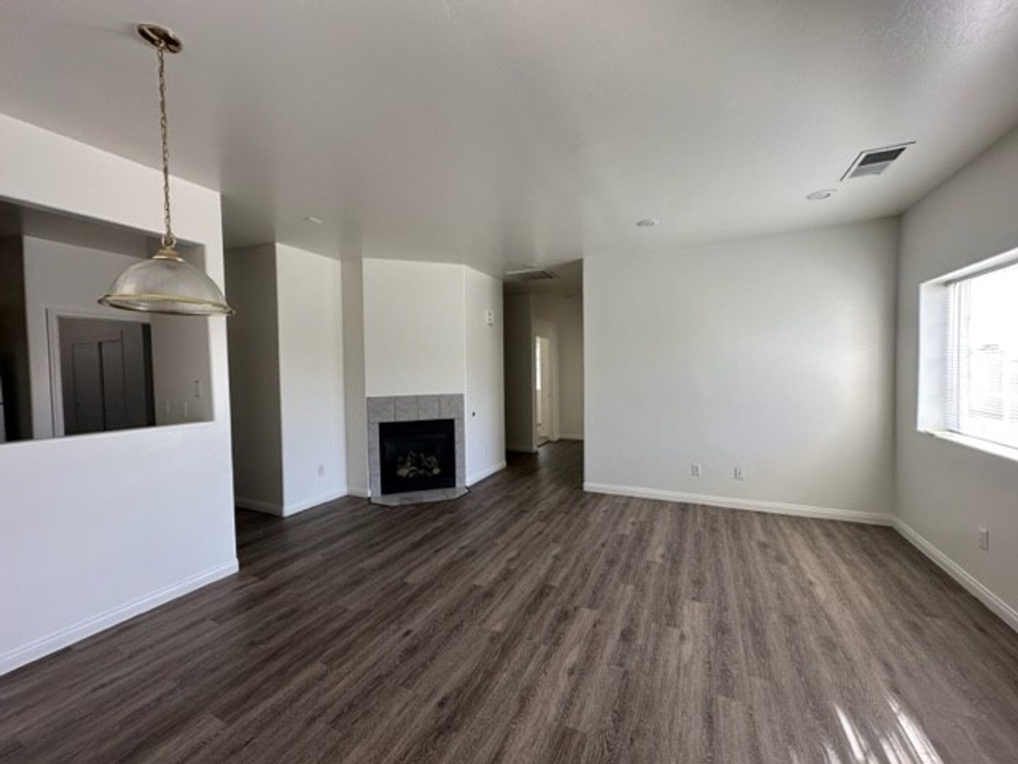 Bakersfield Apartment: 3803 Pine Meadow Drive