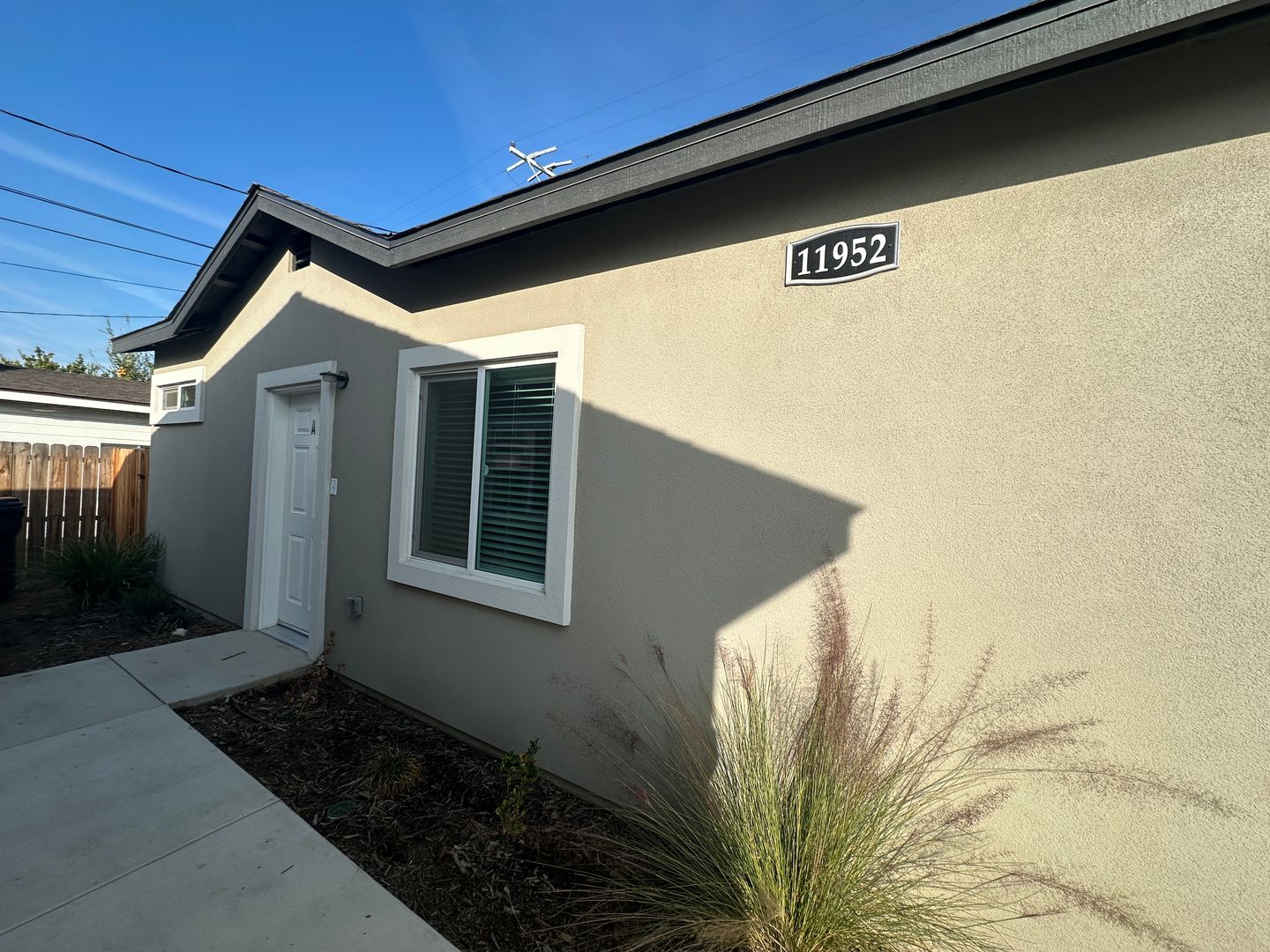 Bakersifeld Apartment: Rosedale Villas