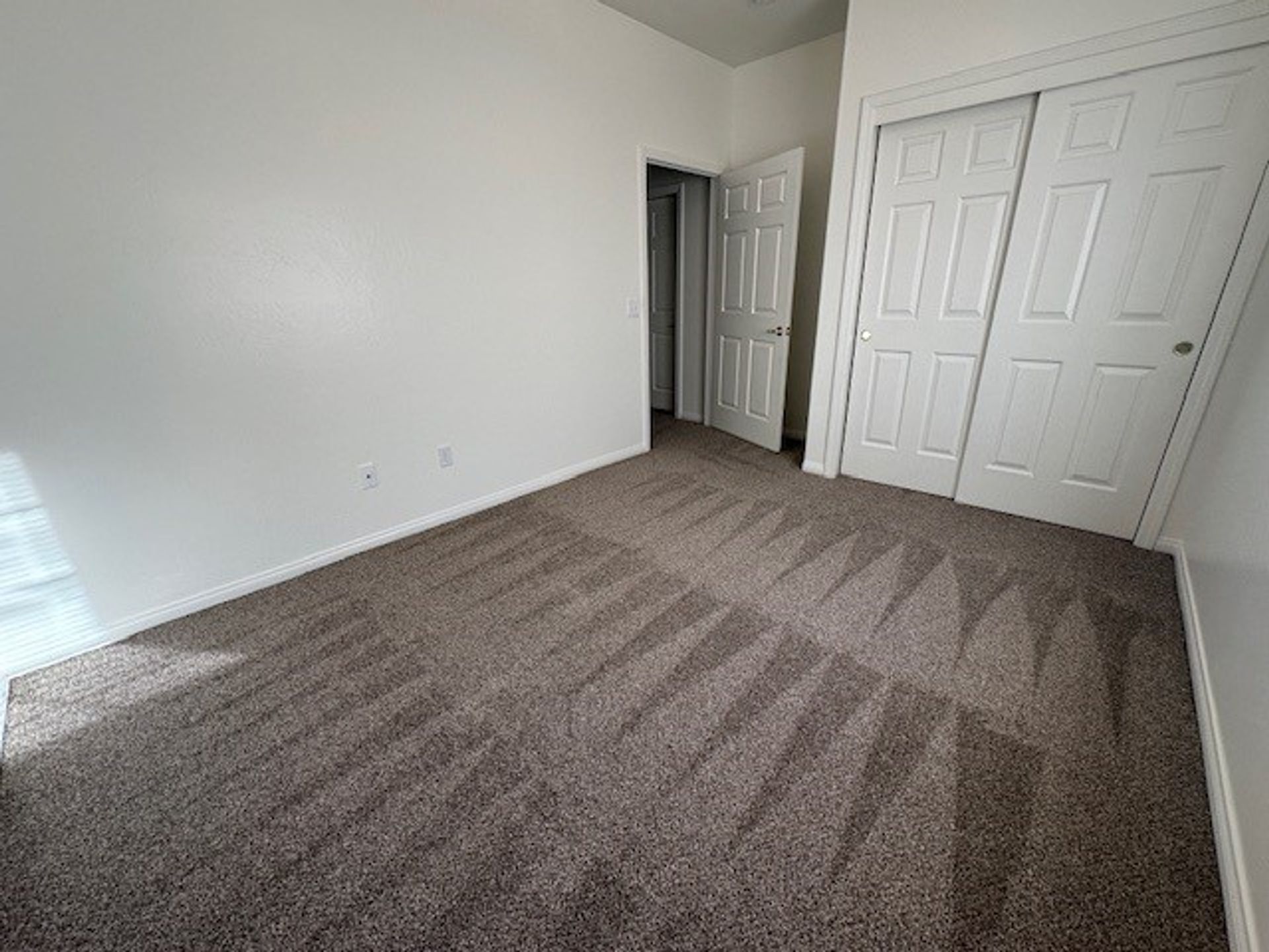 Bakersfield Apartment: 706 Orchid Drive