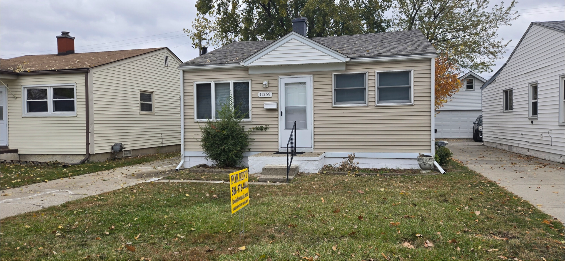 Warren House: 11259 Sherman Ave